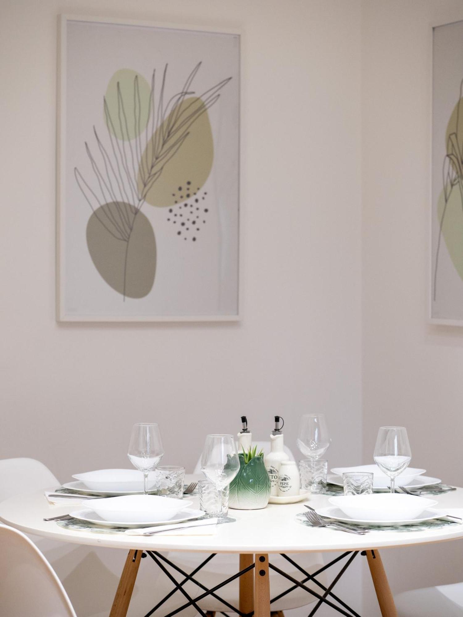 Appartamento 5 Guests - Modern With Balcony Milano