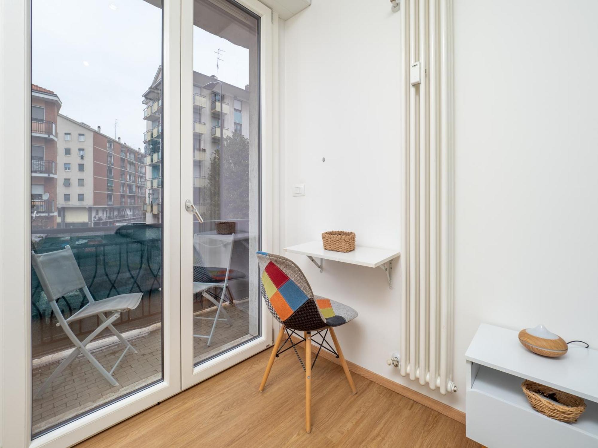 5 Guests - Modern With Balcony Milano